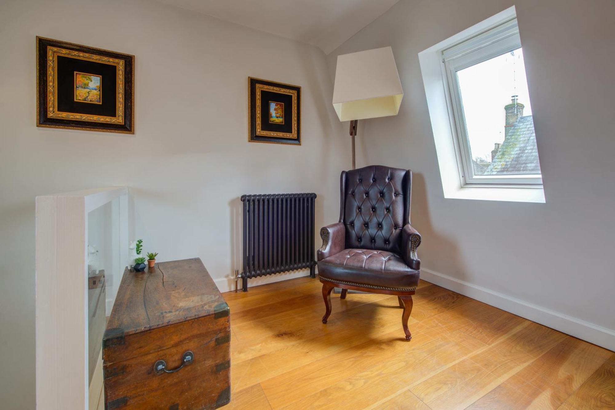 Spacious 2-Bed Home - Exposed Beams & Fast Internet Included Stamford Exterior photo