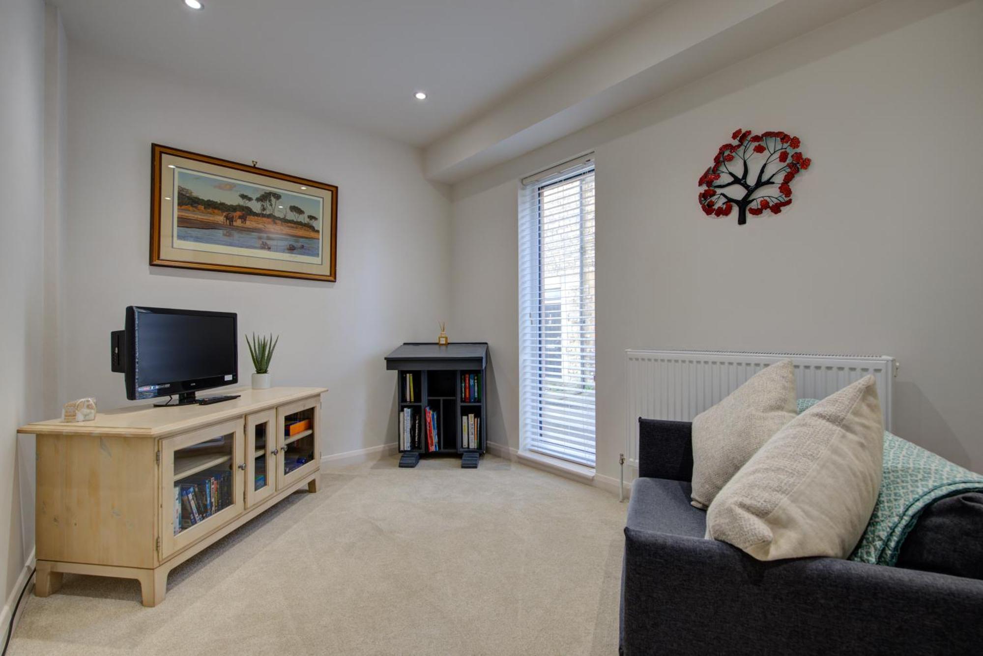 Spacious 2-Bed Home - Exposed Beams & Fast Internet Included Stamford Exterior photo