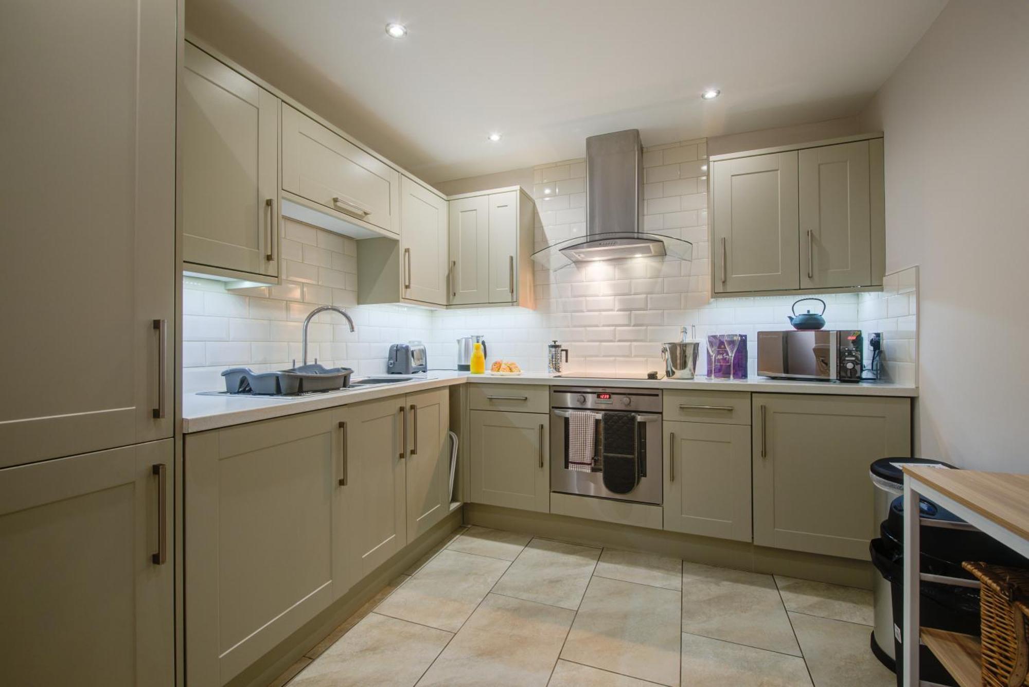 Spacious 2-Bed Home - Exposed Beams & Fast Internet Included Stamford Exterior photo
